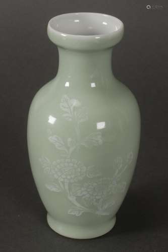 Chinese Porcelain Vase,