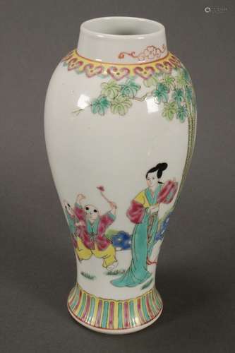 Chinese Porcelain Vase,