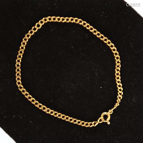 BRACELET À MAILLE GOURMETTE EN OR JAUNE<br />
L : 18 cm<br /...