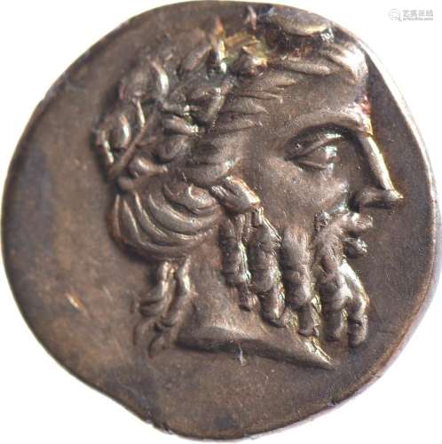 CYCLADES, Paros (2ème siècle av.). Drachme (3.86 g) à la têt...