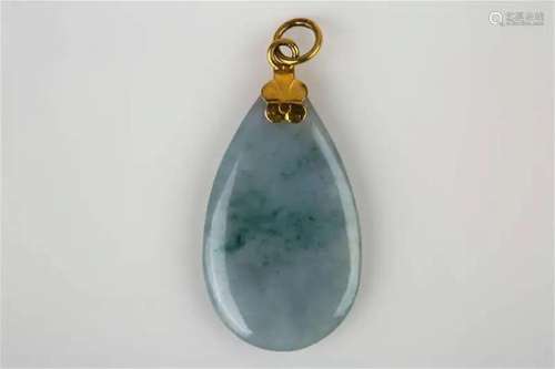 18k gold jadeite pendant