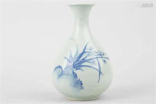 Korean porcelain blue and white Yuhuchun vase with Zhicun ma...