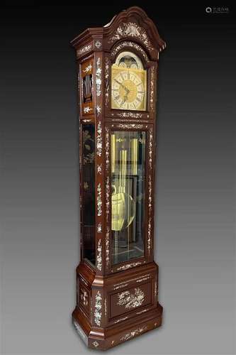 Korea German movement Mother-of-pearl inlaid clock, 20th cen...