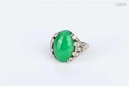 White gold with diamond inlay A jadeite ring