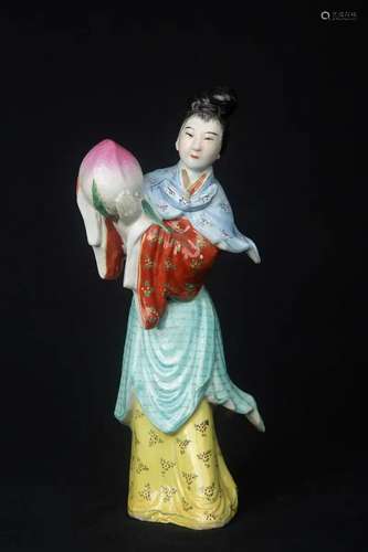 Lady figure 'Magu Xianshou' with 'Zhu Yongji Zao...