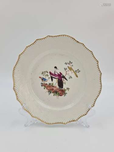 Assiette en porcelaine de Tournai XVIIIème à décor polychrom...