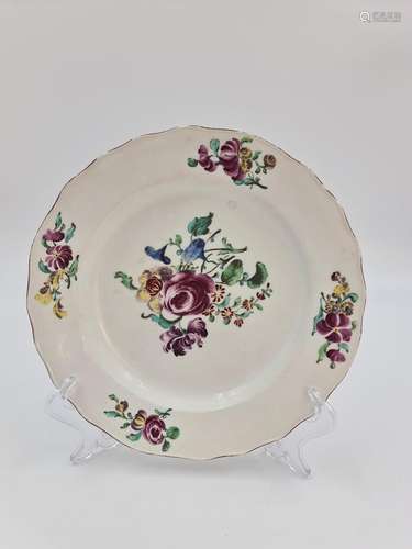 Assiette en porcelaine de Tournai XVIIIème de la première à ...