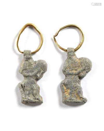 A PAIR OF ROMAN EGYPTIAN GOLD EARRINGS WITH FAIENCE AMULET, ...