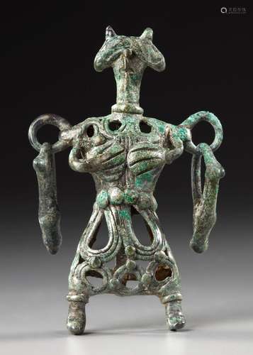 AN AMLASH OPENWORK BRONZE IDOL, CIRCA 1ST CENTURY B.C.