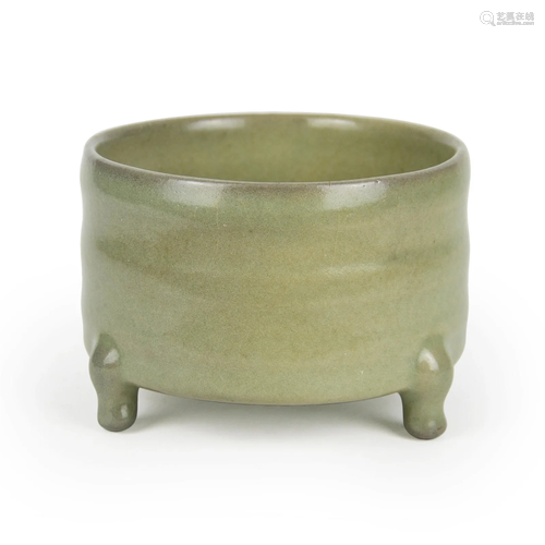 Song Dynasty, Celadon-Glazed Tripod Washer with Three Concet...