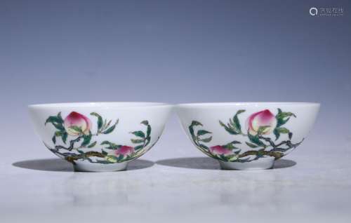 A pair of famille-rose 'peach' cup,Qian long Mark