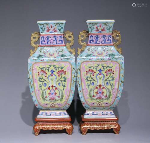 A pair of famille-rose winding stem pattern 'floral' vase,Qi...