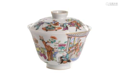 CHINESE FAMILLE ROSE PORCELAIN COVERED CUP