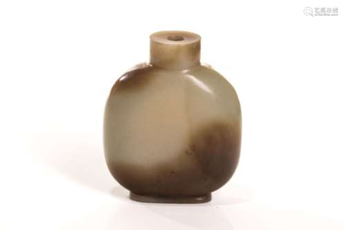 CHINESE WHITE & RUSSET JADE SNUFF BOTTLE