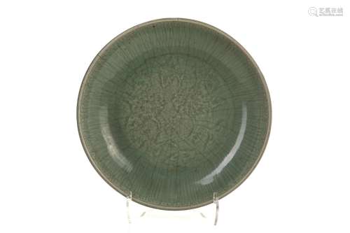 LARGE CHINESE LONGQUAN CELADON POTTERY CHARGER