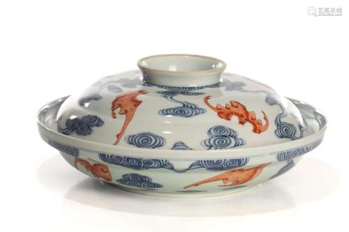 CHINESE BLUE AND RED PORCELAIN COVERED DISH