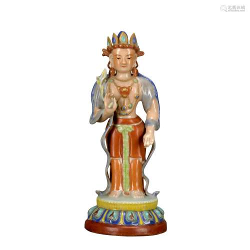 A famille-rose statue of Guanyin