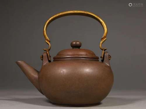 A Zisha pot