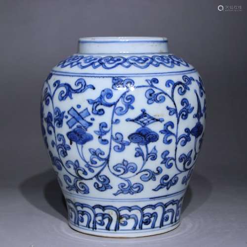 A blue and white winding stem pattern jar,Wan li Mark