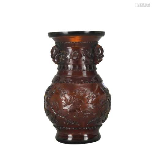 A glassware vase,Qian Long Mark