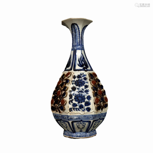 An Octagonal Blue And White Copper-Red Yuhuchun Vase