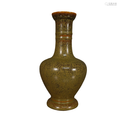 A Wonderful Green-Ground Vase