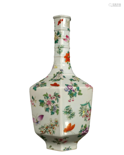 A Delicate Famille-Rose Flower Butterfly Long-Necked Vase