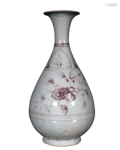 A Delicate Underglaze-red Flower Pear-shaped Vase