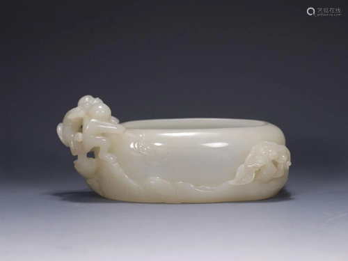 A Hetian Jade 'Monkey' Brushwasher