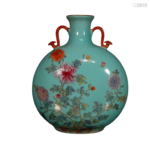 A Delicate Green-Ground Famille-Rose Flower Vase
