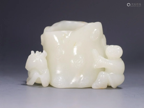 A Hetian Jade 'Felicity& Longevity' Brush Pot