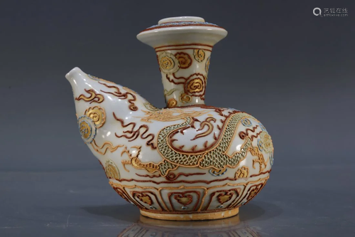 A Wucai 'Dragon' Ewer