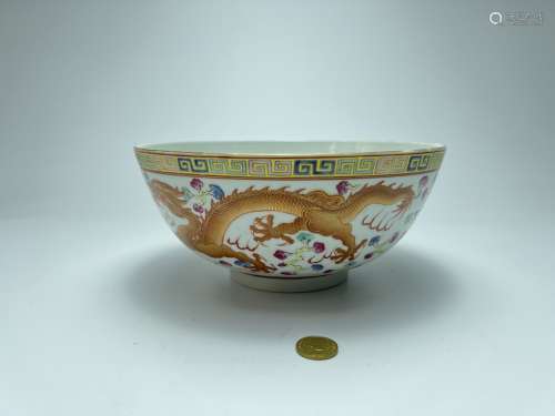A large wucai bowl, marked, Qing Dynasty Pr.
