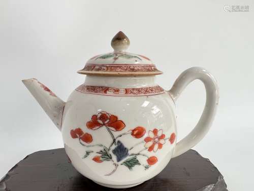A wucai teapot, KangXi Pr.