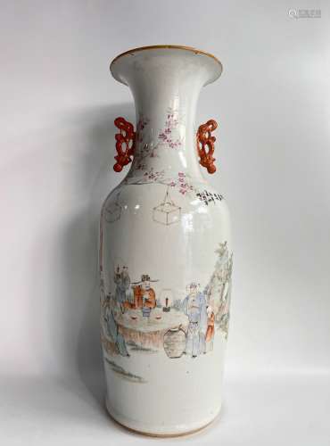 A extra large double ears famille rose vase, late Qing Dynas...