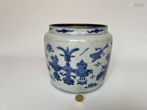 A blue&white porcelain vase, Kang Xi Pr.