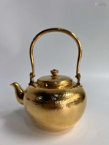 A pure gold Japanese teapot, stamped. (Gold purity over 99.9...