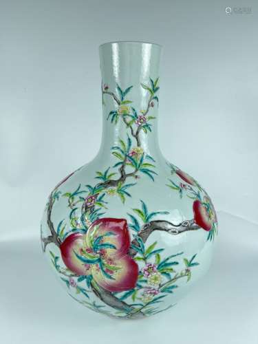 A very large nice peaches decorated Heaven-ball vase, Qing D...