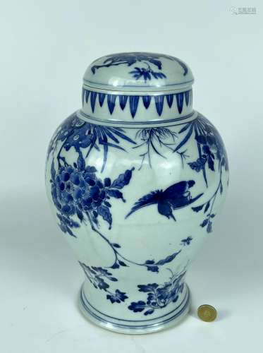 A blue&white vase with cover, Qing Dynasty Pr.