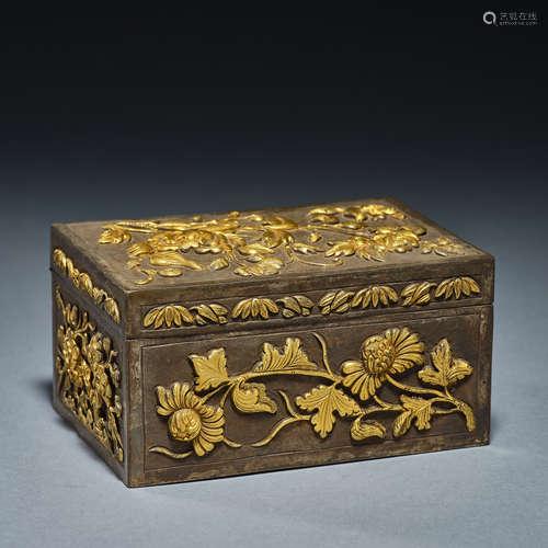 Chinese qing dynasty gilt case