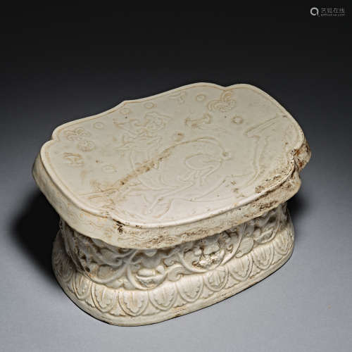 Fixed kiln pillow in Song Dynasty of China