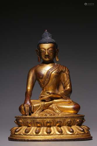 Sitting statue of Sakyamuni with bronze gilt in Qing Dynasty