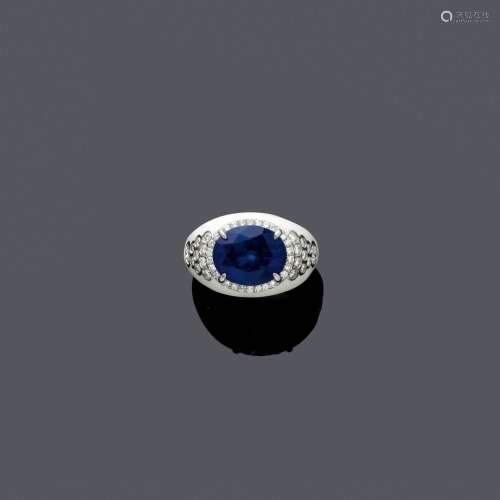 BAGUE TANZANITE-ÉMAIL-DIAMANT.Platine 950, 9g.Bague attracti...