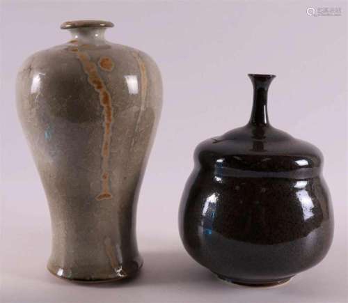 A celadon stoneware meiping vase with crackle, Johan Broekem...