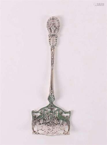 A 3rd grade 800/1000 silver petit four scoop, floral decorat...