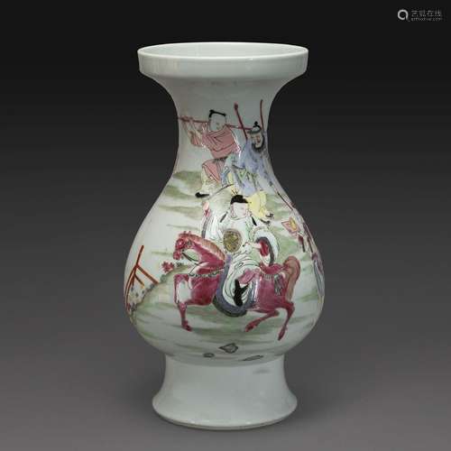 VASE BALUSTREen porcelaine et émaux polychromes dans le styl...