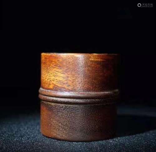 WOOD CARVING SHELL-INLAID COVERED BOX