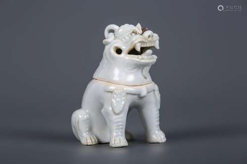 CELADON GLAZED AUSPICIOUS BEAST-SHAPED CENSER