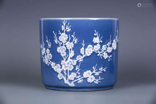 BLUE AND WHITE 'PLUM BLOSSOM' BRUSH POT