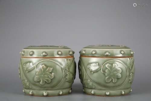 LONGQUAN WARE CELADON GROUND LIDDED JARS, PAIR